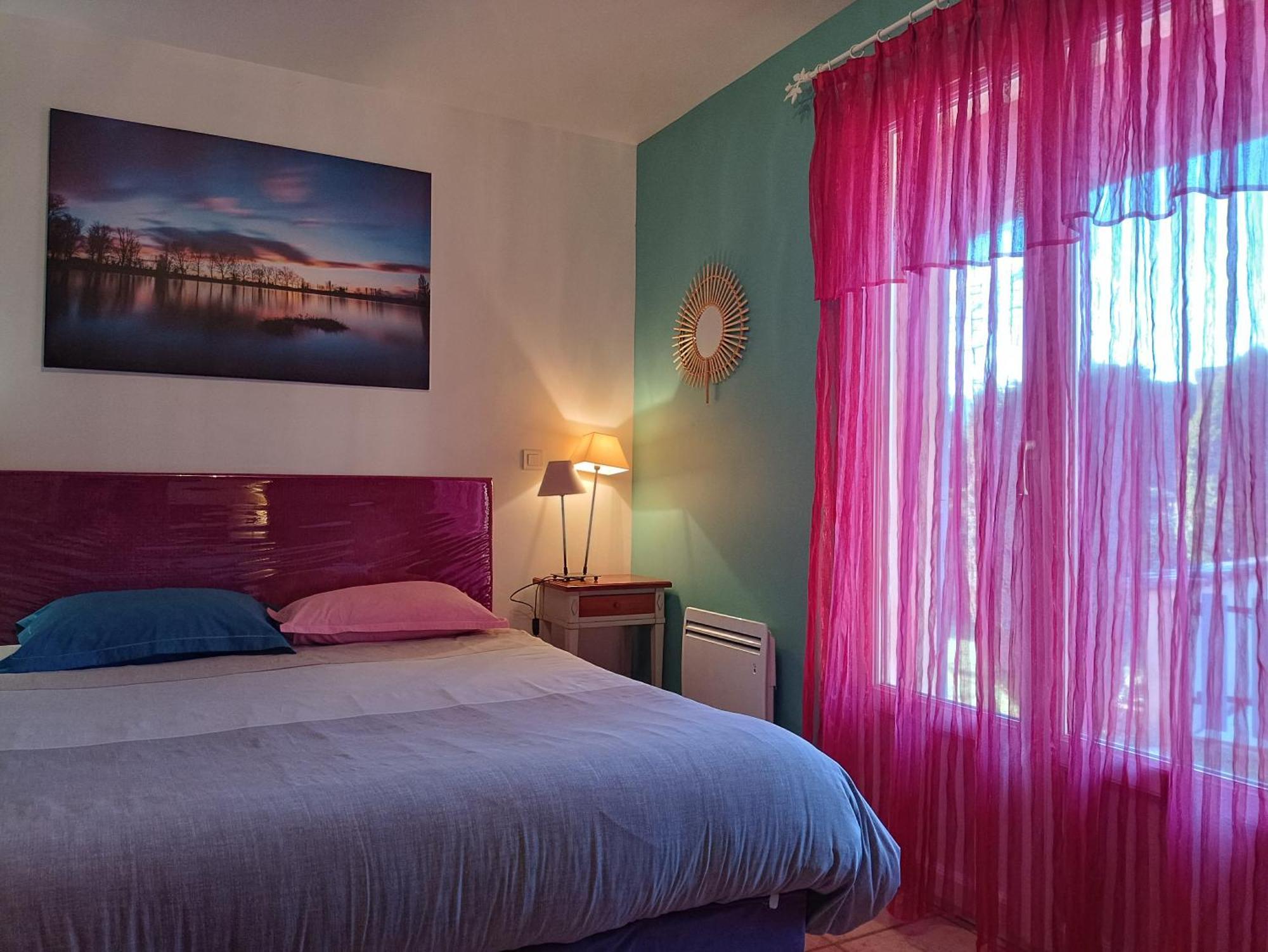 Chambres Tricastine Et Venise Saint-Paul-Trois-Chateaux Luaran gambar