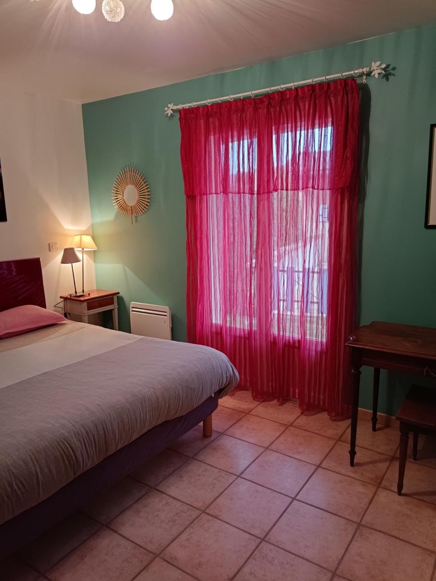 Chambres Tricastine Et Venise Saint-Paul-Trois-Chateaux Luaran gambar